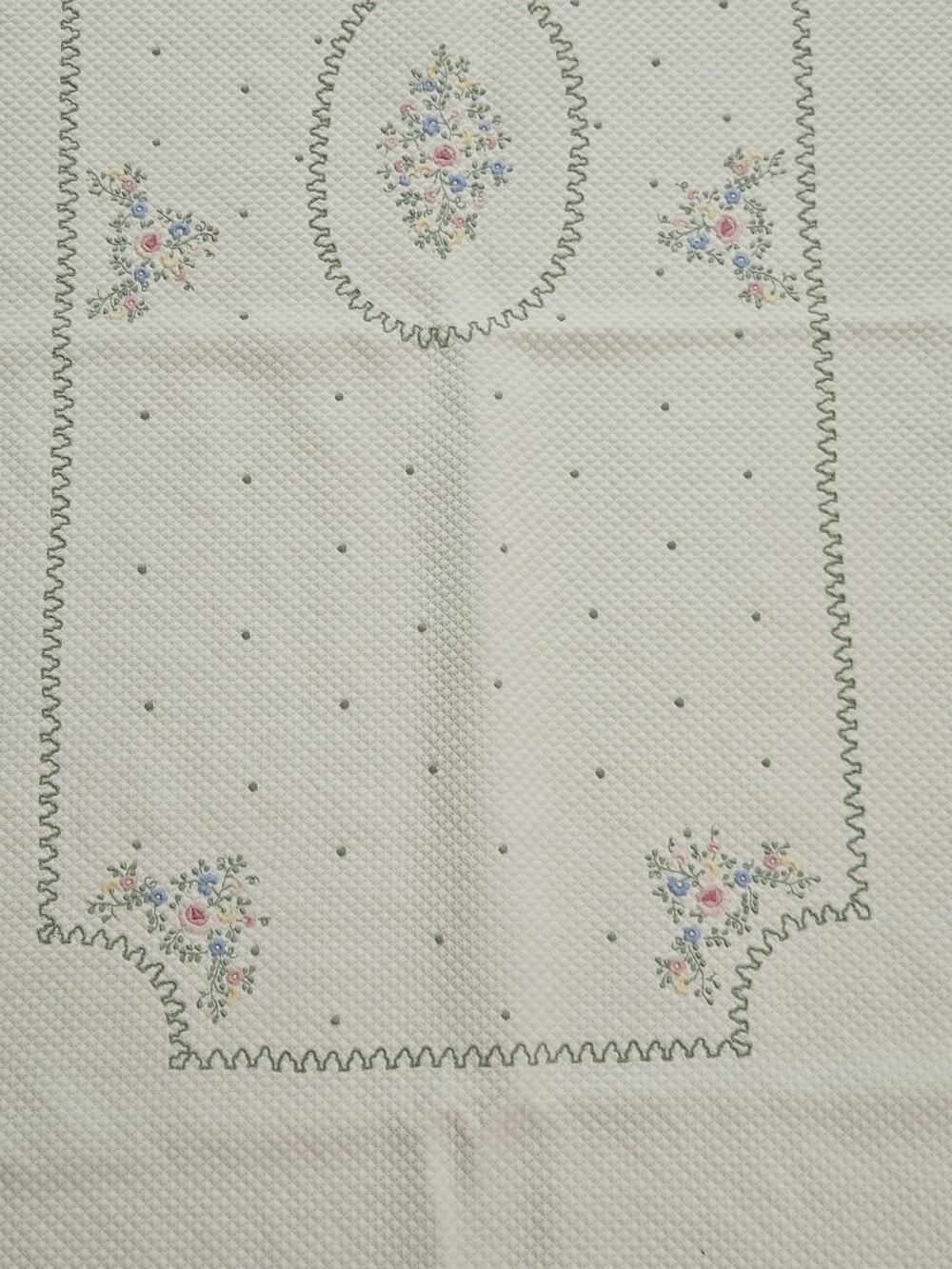 Antique White Embroidered baby Cot coverlet, Scalloped Edge, 63 X 48, Pristine!